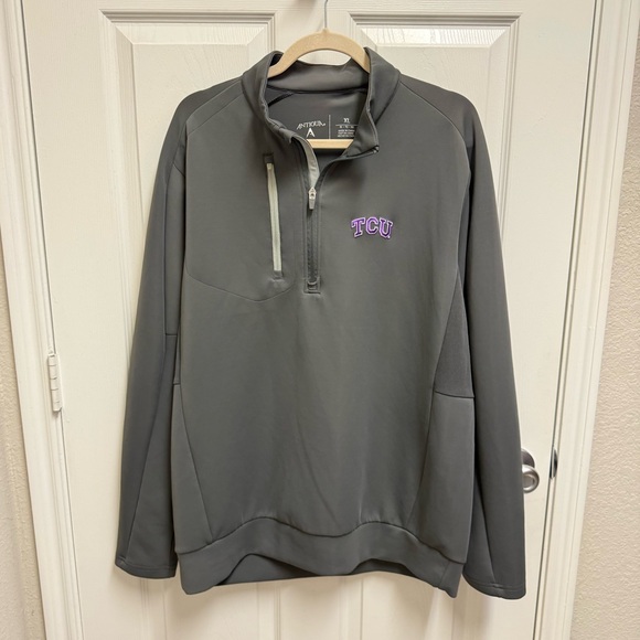 Antigua Other - Antigua Grey TCU Quarter Zip Pullover